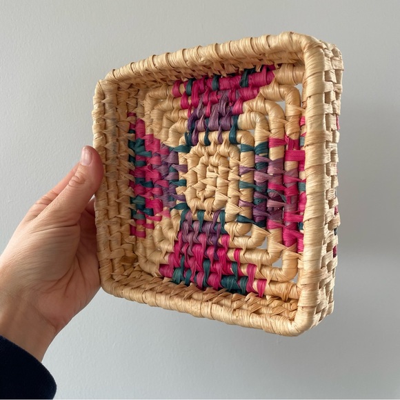 Small Colorful Square Basket - Picture 5 of 10